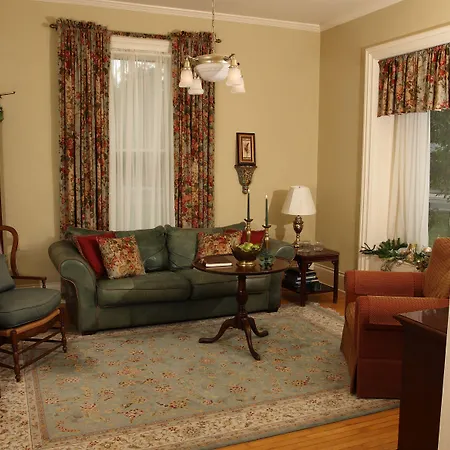 Apple Tree Lane Bed & Breakfast-2